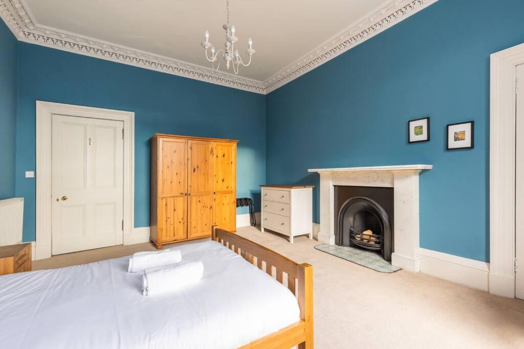 Stunning 3 Bedroom Flat In Bruntsfield エディンバラ エクステリア 写真