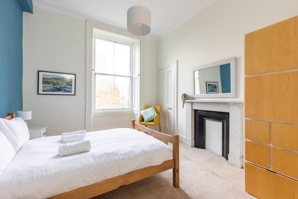 Stunning 3 Bedroom Flat In Bruntsfield エディンバラ エクステリア 写真